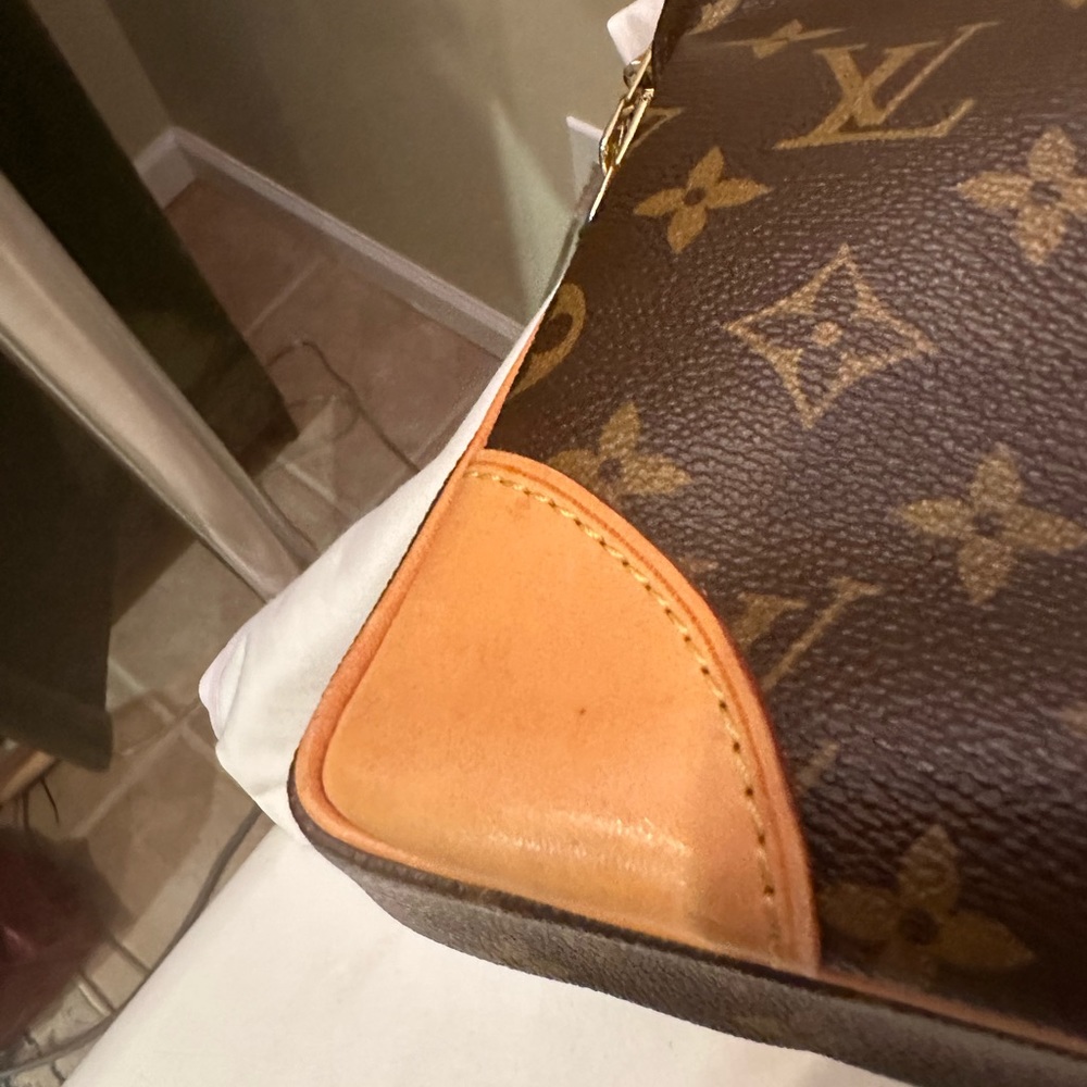 LOUIS VUITTON vintage Monogram Porte Documents Voyage Bag in EUC w/dust bag - Picture 6 of 12